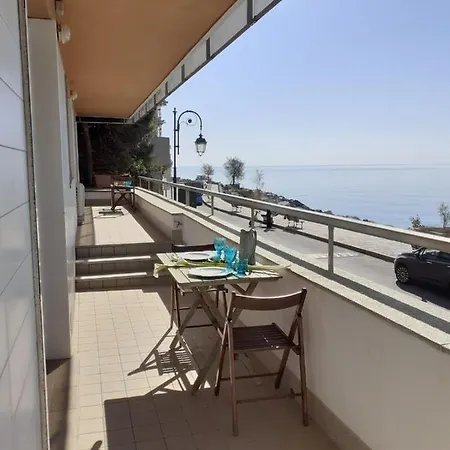 Cadorna Fronte Mare Διαμέρισμα Αλάσιο