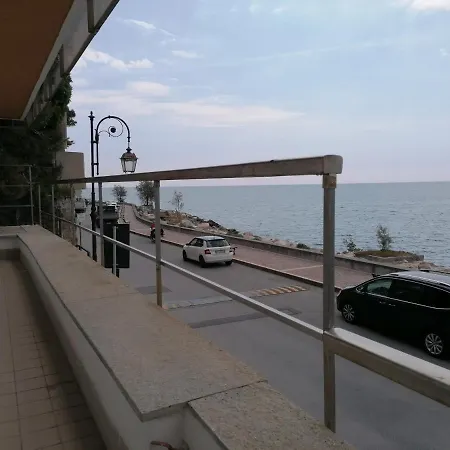 شقة Cadorna Fronte Mare ألاسيو